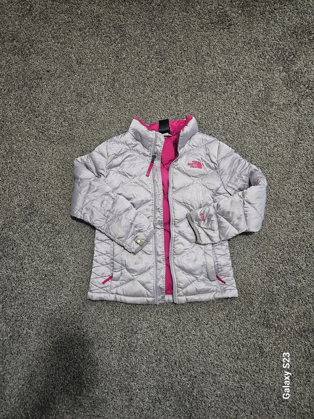 The North Face Girls' Light Gray Puffer Jacket with Pink Trim